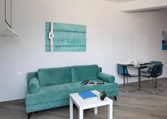 Central Athens Resort 2